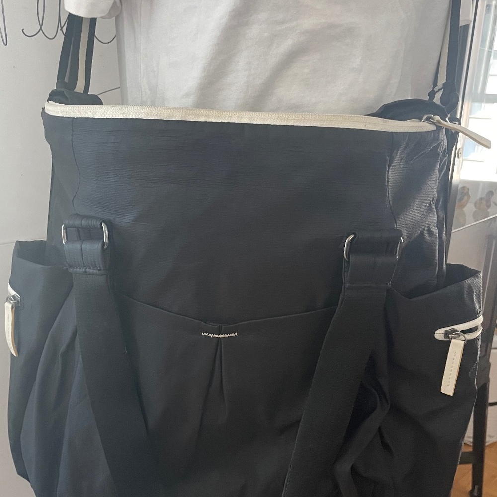 BEST TRAVEL BAG/SATCHEL EVER!  Sherpani brand